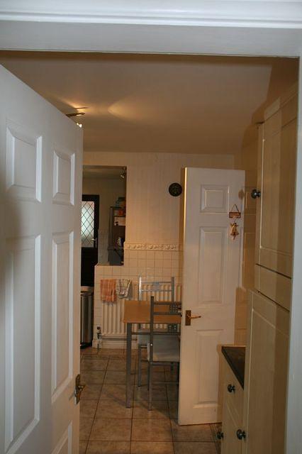 Dining room into kitchen